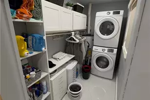 380 W 41st St, Hialeah, FL 33182 - Photo 27