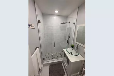 380 W 41st St, Hialeah, FL 33182 - Photo 17