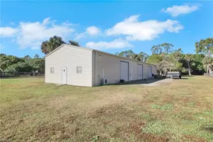 4700 Skates Cir, Fort Myers, FL 33905 - Photo 21