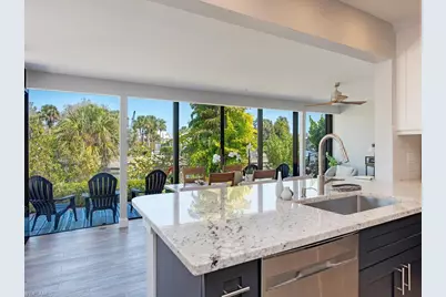 3165 Lakeview Dr, Naples, FL 34112 - Photo 3