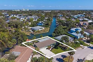 3165 Lakeview Dr, Naples, FL 34112 - Photo 17