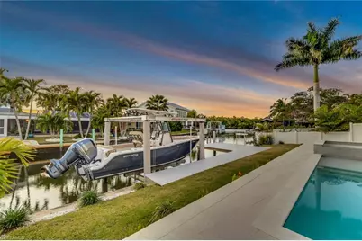 1798 Holiday Ln, Naples, FL 34104 - Photo 27