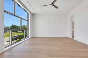 1798 Holiday Ln, Naples, FL 34104 - Photo 15