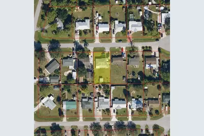 674 Pine Vale Dr, Naples, FL 34104 - Photo 1