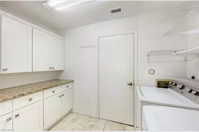 658 Lambton Ln, Naples, FL 34104 - Photo 15