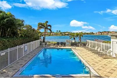 658 Lambton Ln, Naples, FL 34104 - Photo 23