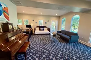 1334 Barcelona Ave, Fort Myers, FL 33901 - Photo 9