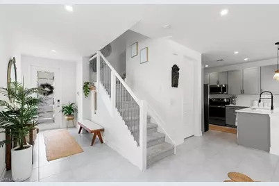 7578 Rockefeller Dr, Naples, FL 34119 - Photo 5