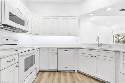 661 Windsor Sq #101, Naples, FL 34104 - Photo 11