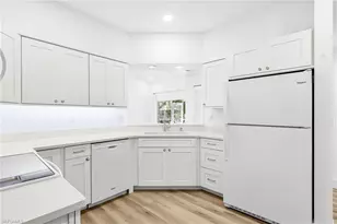 661 Windsor Sq, Naples, FL 34104 - Photo 13