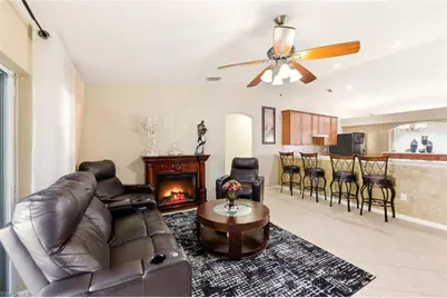 609 SE 16th Ter, Cape Coral, FL 33990 - Photo 7