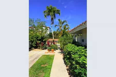 1575 Curlew Ave W #1, Naples, FL 34102 - Photo 11