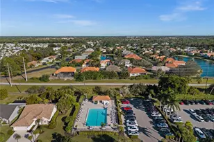 400 Fox Haven Dr, Naples, FL 34104 - Photo 11