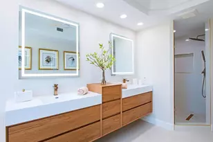 8473 Bay Colony Dr, Naples, FL 34108 - Photo 15