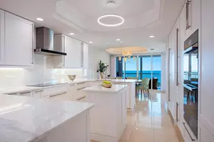 8473 Bay Colony Dr, Naples, FL 34108 - Photo 7