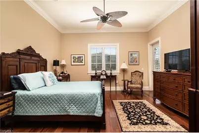 1400 Gulf Shore Blvd N #307, Naples, FL 34102 - Photo 11