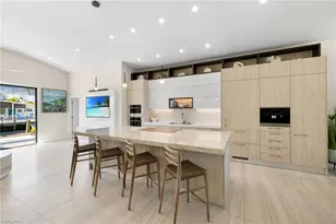 1820 Holiday Ln, Naples, FL 34104 - Photo 9