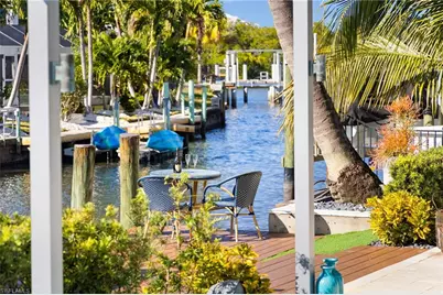 1820 Holiday Ln, Naples, FL 34104 - Photo 33