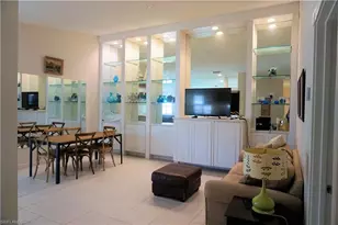 4194 St George Ln, Naples, FL 34119 - Photo 5