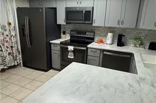 913 Mohawk Pkwy, Cape Coral, FL 33914 - Photo 11