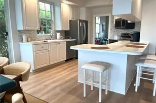 5477 Freeport Ln, Naples, FL 34119 - Photo 7