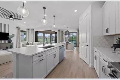 2072 Freemont Way, Naples, FL 34120 - Photo 7