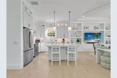 4304 Kensington High St, Naples, FL 34105 - Photo 7