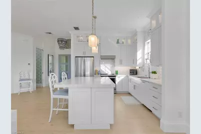 4304 Kensington High St, Naples, FL 34105 - Photo 11