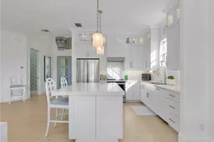 4304 Kensington High St, Naples, FL 34105 - Photo 11