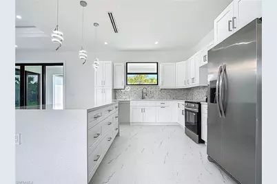 2707 36th Ave SE, Naples, FL 34117 - Photo 17