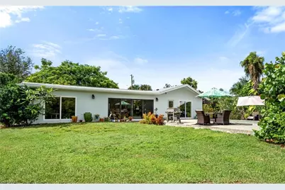 2271 Harbor Rd, Naples, FL 34104 - Photo 7