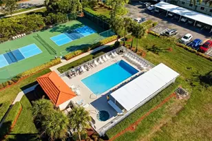 1001 Eastham Way, Naples, FL 34104 - Photo 31