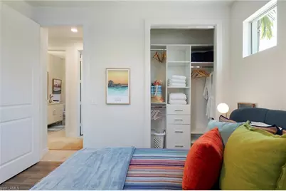 10042 Vanderbilt Dr, Naples, FL 34108 - Photo 13