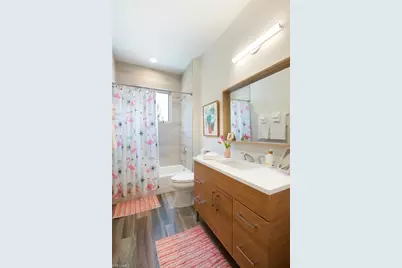 10042 Vanderbilt Dr, Naples, FL 34108 - Photo 25