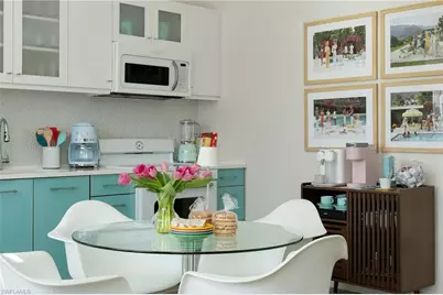 10042 Vanderbilt Dr, Naples, FL 34108 - Photo 19