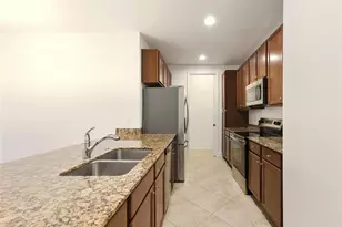 7770 Bristol Cir, Naples, FL 34120 - Photo 7