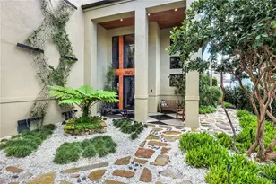 290 Channel Dr, Naples, FL 34108 - Photo 13