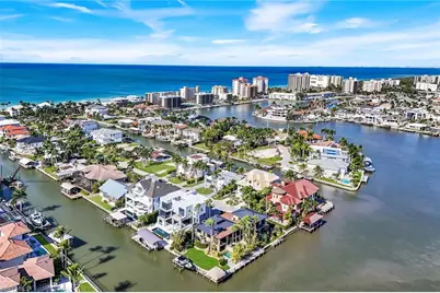 290 Channel Dr, Naples, FL 34108 - Photo 11