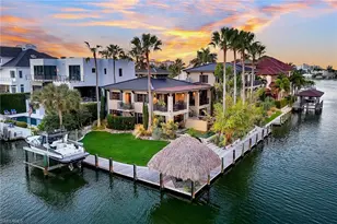 290 Channel Dr, Naples, FL 34108 - Photo 7