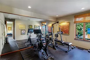 290 Channel Dr, Naples, FL 34108 - Photo 35