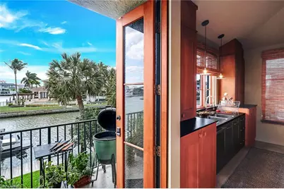 290 Channel Dr, Naples, FL 34108 - Photo 19