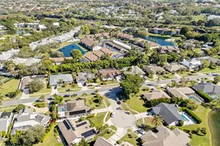 2419 Pinewoods Cir, Naples, FL 34105 - Photo 29