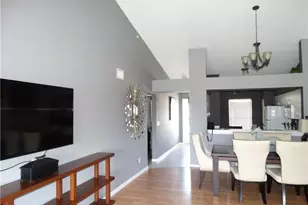 3250 Cypress Glen Way, Naples, FL 34109 - Photo 9