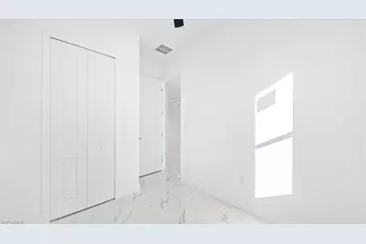 913/915 NE 15th Ln, Cape Coral, FL 33909 - Photo 17