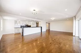 1325 7th St S, Naples, FL 34102 - Photo 11