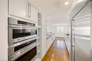 1325 7th St S, Naples, FL 34102 - Photo 13