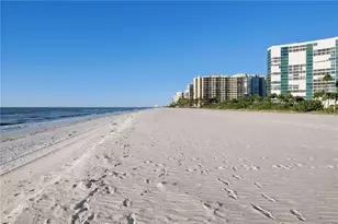 3951 Gulf Shore Blvd N, Naples, FL 34103 - Photo 41