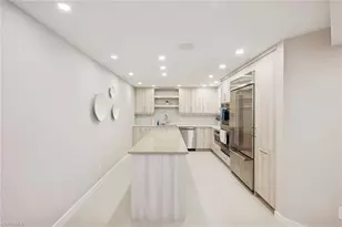 3951 Gulf Shore Blvd N, Naples, FL 34103 - Photo 31