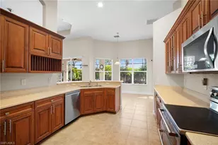 7915 Founders Cir, Naples, FL 34104 - Photo 5