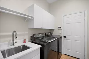 7915 Founders Cir, Naples, FL 34104 - Photo 25